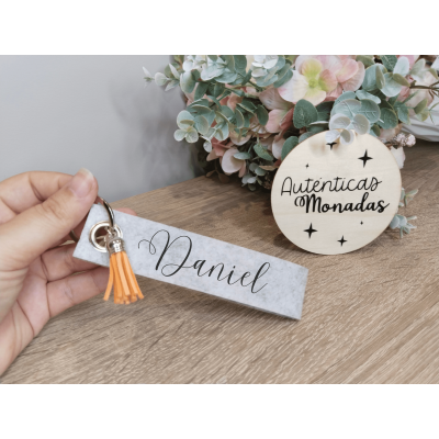 Llavero de Fieltro Reciclado Personalizable – Nombre, MAMÁ, PAPÁ | Regalo Original