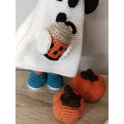 Fantasma y Calabazas de Crochet Hechos a Mano – Decoración Artesanal para Halloween (30 cm)