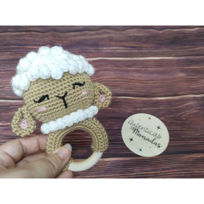 Mordedor Sonajero Oveja de Crochet Hecho a Mano – Ideal para Bebés