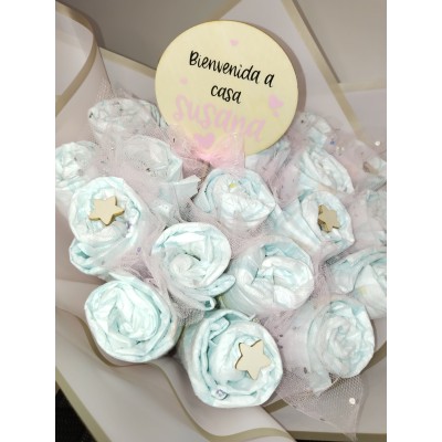 Ramo de Pañales Personalizado con Cartel – 20 Pañales Dodot Decorado con Estrellas de Madera