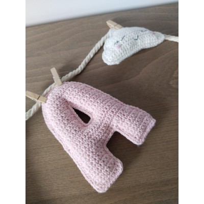 Nombre a Crochet Personalizado con Pinzas y Nubes