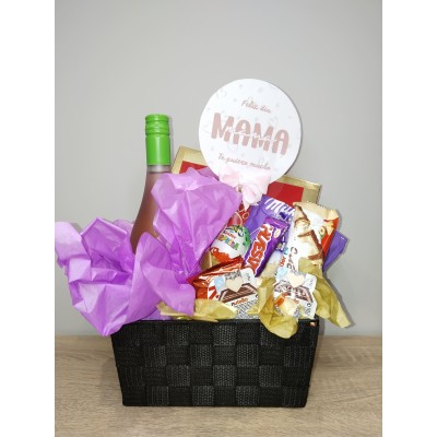 Cesta de Regalo Personalizada con Vino Rosado Frizzante y Bombones Nestlé
