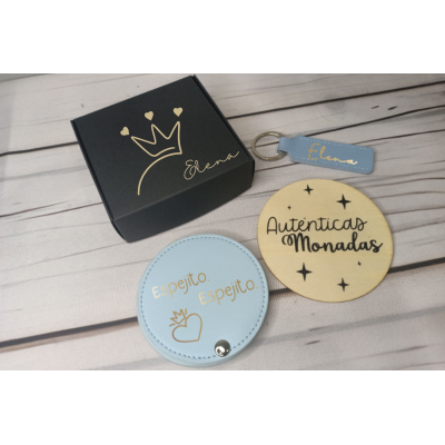 Pack Personalizado “Espejito, espejito… ¿Quién es la más hermosa?” – Espejo y Llavero de Polipiel Azul