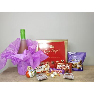 Cesta de Regalo Personalizada con Vino Rosado Frizzante y Bombones Nestlé