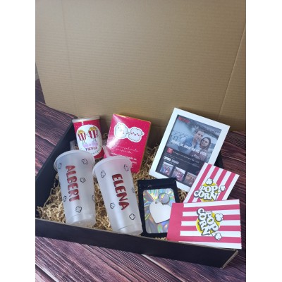 Pack Salado con Cuadro Netflix Personalizado para San Valentín – Regalo Original para Parejas