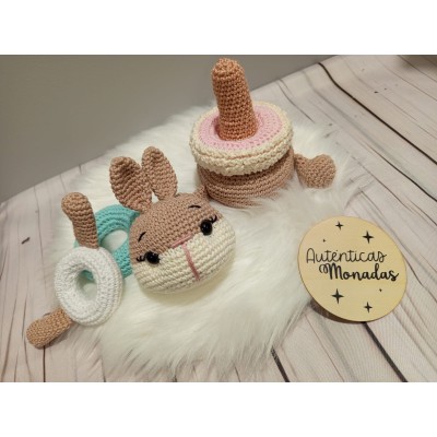 Juguete apilable de conejito para bebé | Pirámide desmontable de crochet hecha a mano