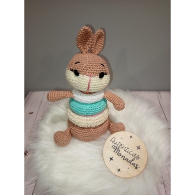 Juguete apilable de conejito para bebé | Pirámide desmontable de crochet hecha a mano