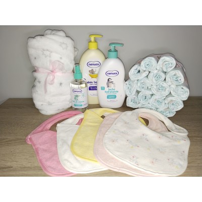 productos nenuco, 5 baberos, mini tarta pañales dodot talla 2 y manta