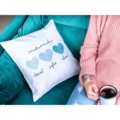 Cojín personalizado con corazones y nombres de los hijos – Regalo especial para mamá