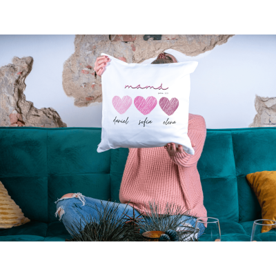 Cojín personalizado con corazones y nombres de los hijos – Regalo especial para mamá