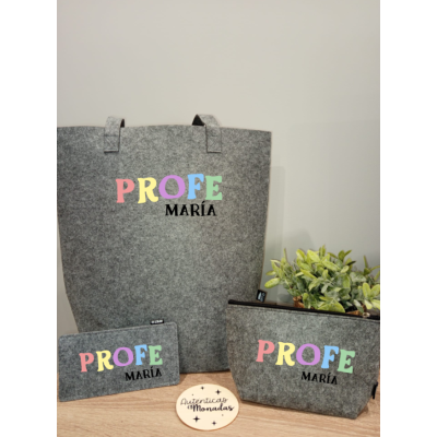 Pack regalo personalizado para profesoras o teachers.  Bolso, Neceser y portagafas a juego de fieltro reciclado.