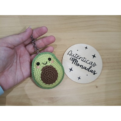 Llavero aguacate de crochet hecho a mano – Detalle artesanal y original