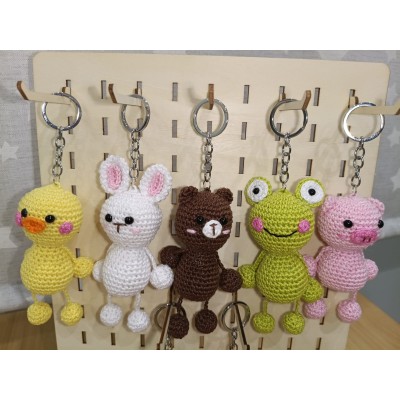 Llavero de crochet animal hecho a mano – Ranita, perro, oso, tigre, gato o cerdito