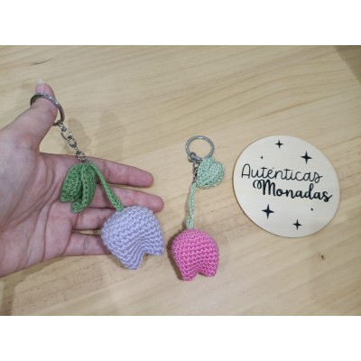 Llavero flor de crochet hecho a mano – Regalo artesanal y original