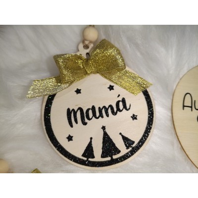 Decoración Navideña Personalizada de Madera con Diseño de Árboles y Nombre en Vinilo Glitter