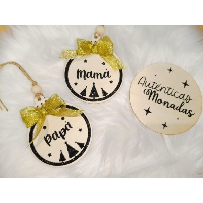 Decoración Navideña Personalizada de Madera con Diseño de Árboles y Nombre en Vinilo Glitter