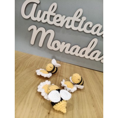 Tres en raya de abejitas para bebé | Juguete educativo de crochet hecho a mano