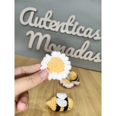 Tres en raya de abejitas para bebé | Juguete educativo de crochet hecho a mano