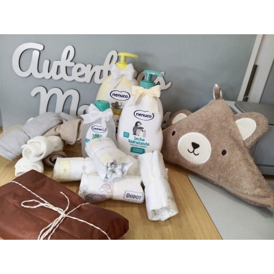 Cesta Personalizada “Globo Aerostático” de Madera | Regalo de Nacimiento con Mustela y Muñeco Amigurumi Hecho a Mano