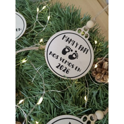 Adorno navideño personalizado “Nos vemos en…” – Regalo para futuros papás o abuelos