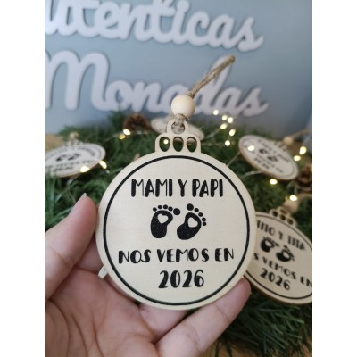 Adorno navideño personalizado “Nos vemos en…” – Regalo para futuros papás o abuelos