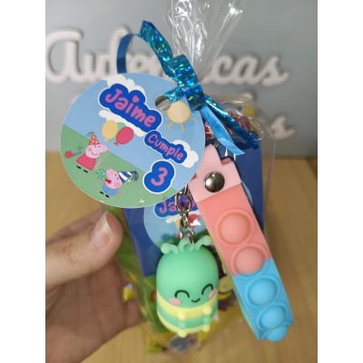Bolsita infantil sorpresa personalizada – con chuches, globo y regalo a elegir