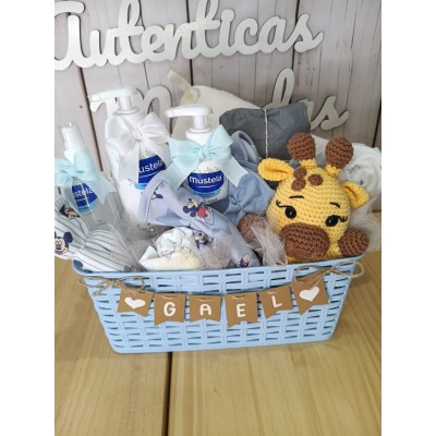 Cesta para Bebé Personalizada con Peluche Crochet | Mustela o Nenuco
