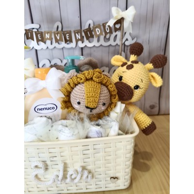 Cesta Personalizada Nenuco con Nombre en Cordón, Peluche y Mordedor | Bienvenido bebé