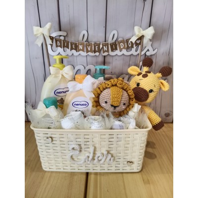Cesta Personalizada Nenuco con Nombre en Cordón, Peluche y Mordedor | Bienvenido bebé