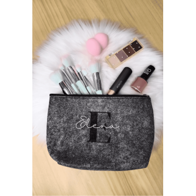 Neceser de Fieltro Reciclado Personalizado | Inicial Negra y Nombre Blanco |Regalo diseño elegante