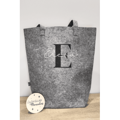Bolso de Fieltro Reciclado Personalizado  Inicial Negra y Nombre Blanco  2 Tamaños a Elegir