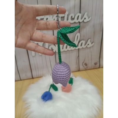 Llavero flor de crochet hecho a mano – Regalo artesanal y original