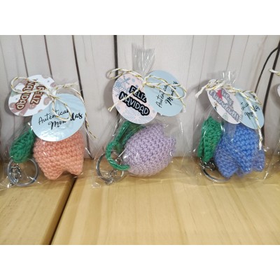 Llavero flor de crochet hecho a mano – Regalo artesanal y original