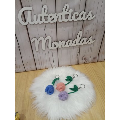 Llavero flor de crochet hecho a mano – Regalo artesanal y original