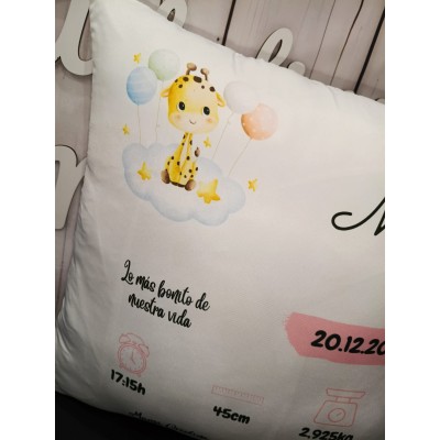 Cojín natalicio personalizado jirafa rosa – Regalo nacimiento niña