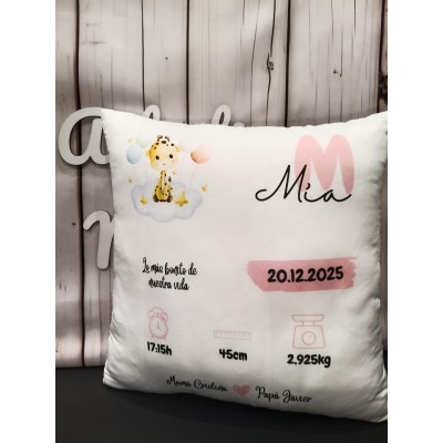 Cojín natalicio personalizado jirafa rosa – Regalo nacimiento niña