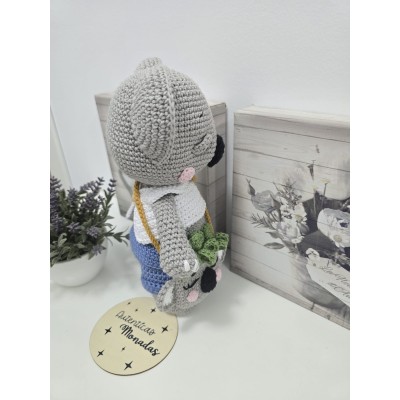 Koala crochet hecho a mano para bebé con bolsito  Amigurumi artesanal