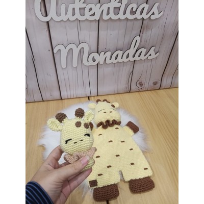 Pack manta de apego y sonajero jirafa hechos a mano | Crochet bebé personalizado