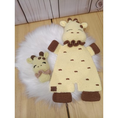Pack manta de apego y sonajero jirafa hechos a mano | Crochet bebé personalizado