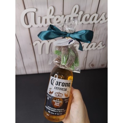 Detalle personalizado con cerveza Corona y chuches  Regalo original para eventos