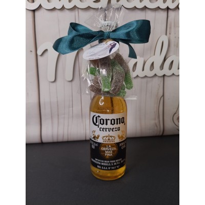 Detalle personalizado con cerveza Corona y chuches  Regalo original para eventos