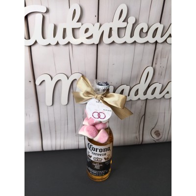 Detalle personalizado con cerveza Corona y chuches  Regalo original para eventos