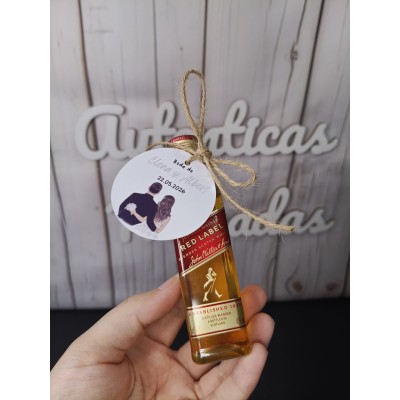 Mini botella de licor personalizada para eventos  Detalle original con etiqueta