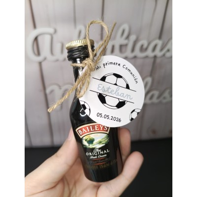 Mini botella de licor personalizada para eventos  Detalle original con etiqueta