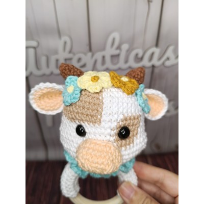 Mordedor Sonajero Vaca de Crochet Hecho a Mano – Natural y Seguro
