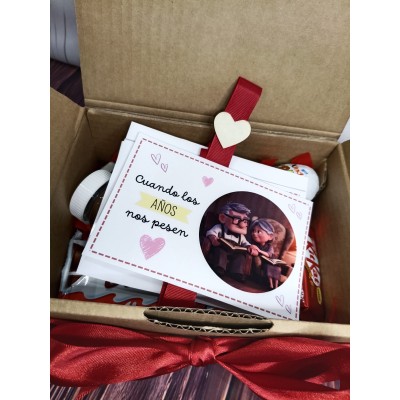 Caja Regalo Romántica UP con Dulces y Fotos – Regalo San Valentín para Enamorados
