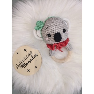 Sonajero mordedor de koala para bebé hecho a mano  Juguete sensorial crochet