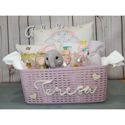 Cesta regalo bebé personalizada con nombre  Nenuco o Mustela + muñeco crochet y cojín natalicio