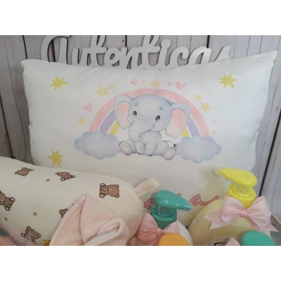 Cesta regalo bebé personalizada con nombre  Nenuco o Mustela + muñeco crochet y cojín natalicio