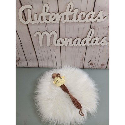 Chupetero de jirafa para bebé hecho a mano en crochet  Sujeta chupete personalizado
